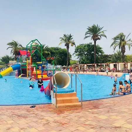 ヴィラ I Familjehus I Pool I Fiber